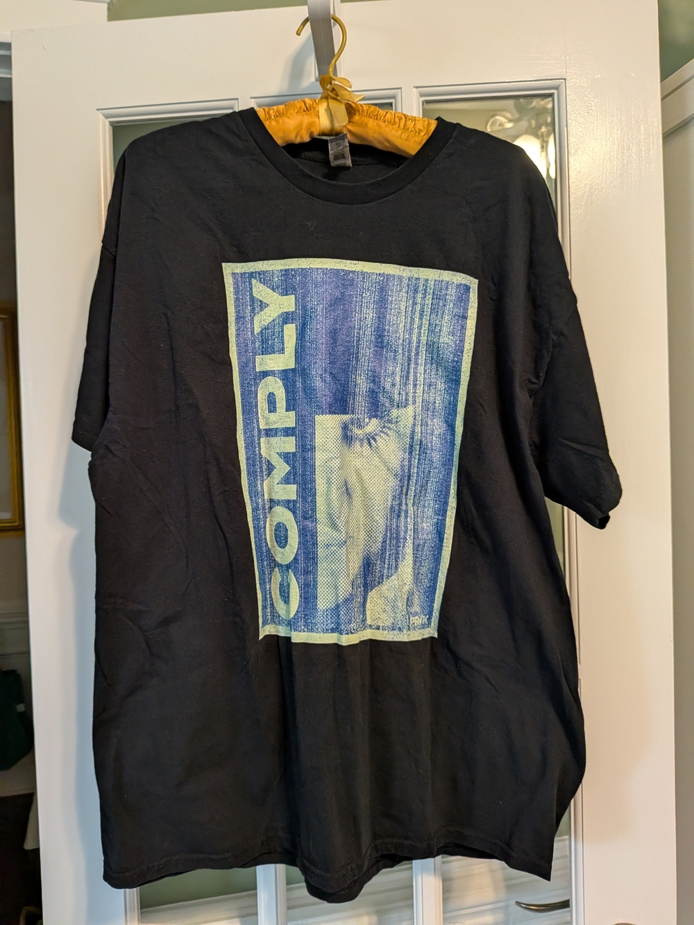 Clockwork Orange Gildan Black Short-Sleeve Tee with Blue and Cream 'COMPLY' 2XL